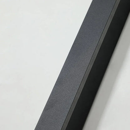 Linear Outdoor Wall Lamp